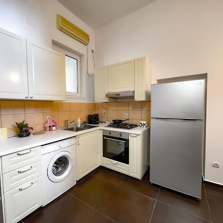 Cool Flat In The Heart Of Bucharest'S Fun And History 아파트 외부 사진