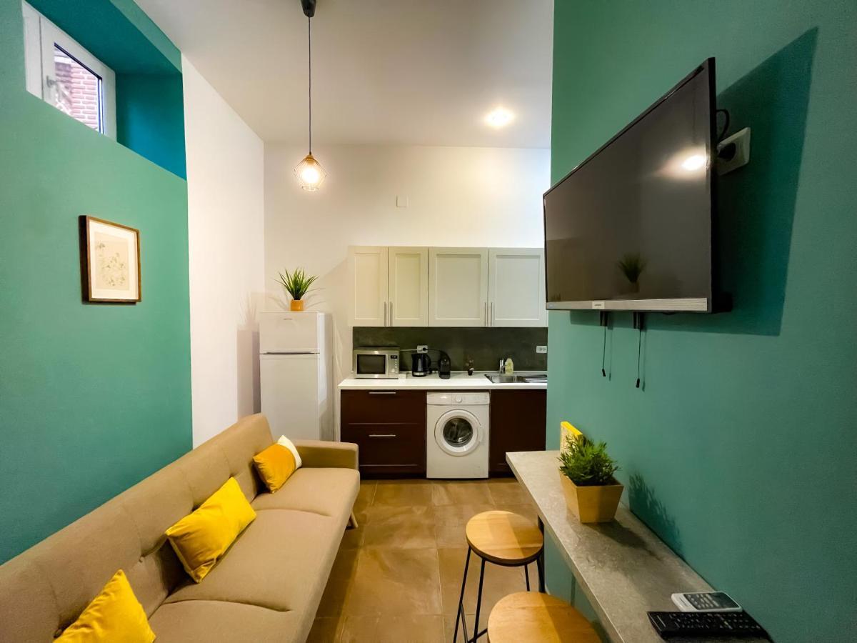 Cool Flat In The Heart Of Bucharest'S Fun And History 아파트 외부 사진