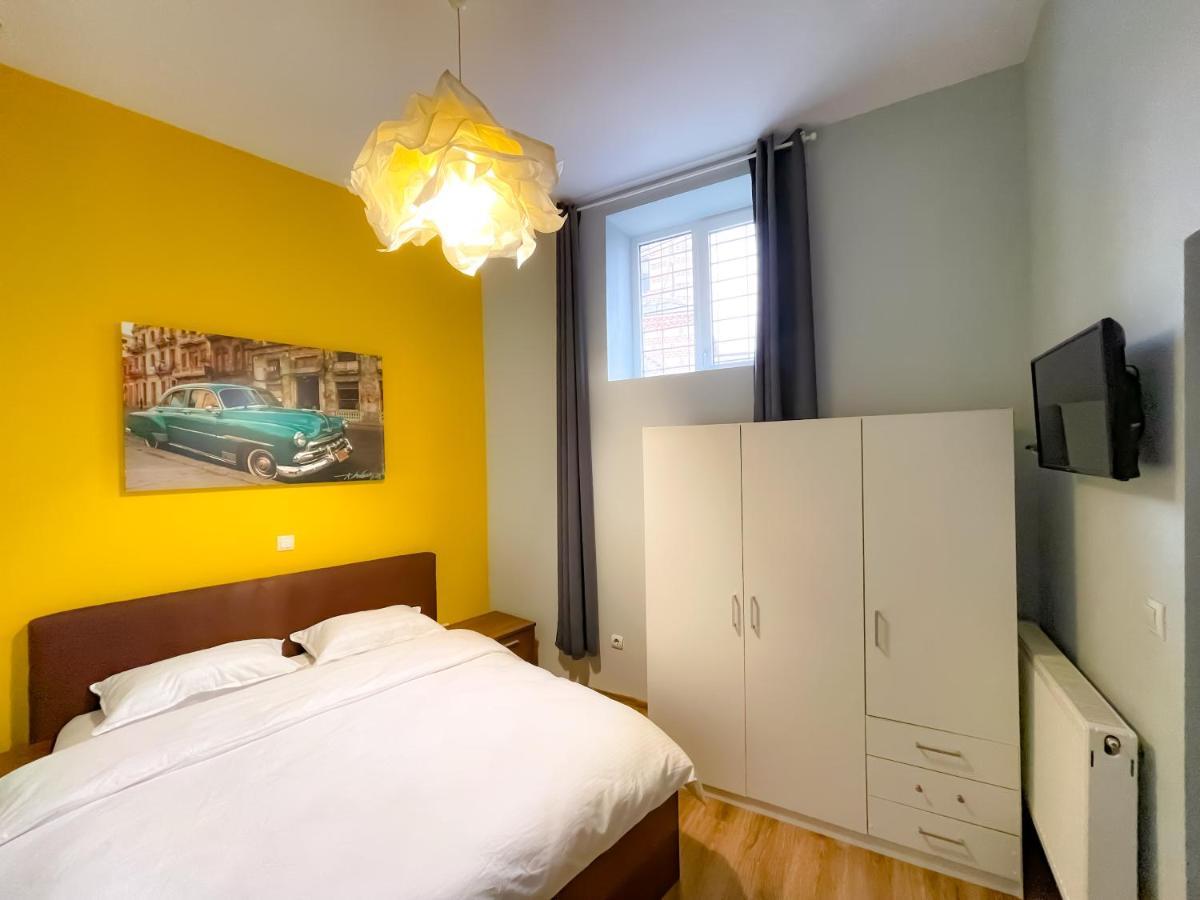 Cool Flat In The Heart Of Bucharest'S Fun And History 아파트 외부 사진
