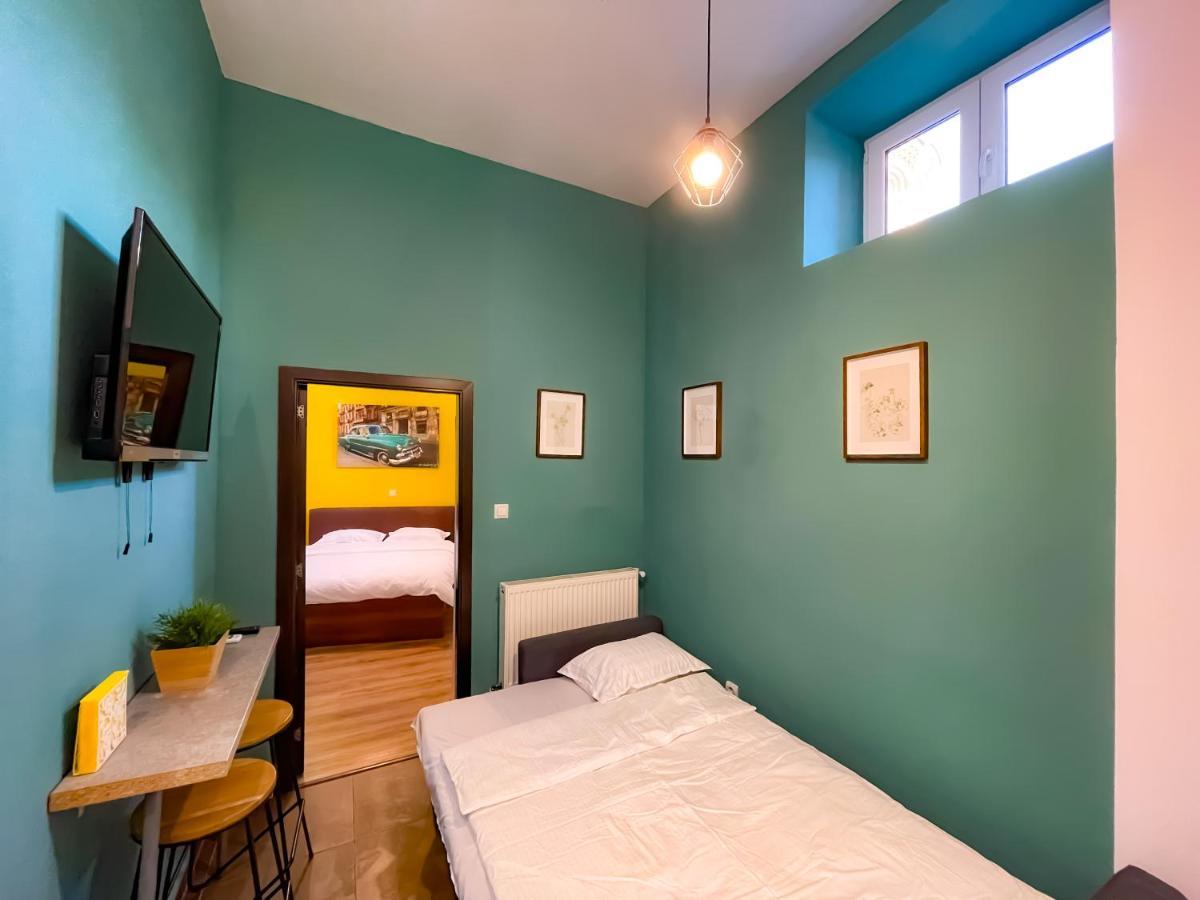 Cool Flat In The Heart Of Bucharest'S Fun And History 아파트 외부 사진