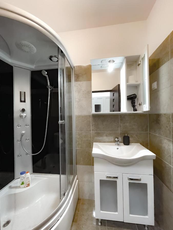 Cool Flat In The Heart Of Bucharest'S Fun And History 아파트 외부 사진