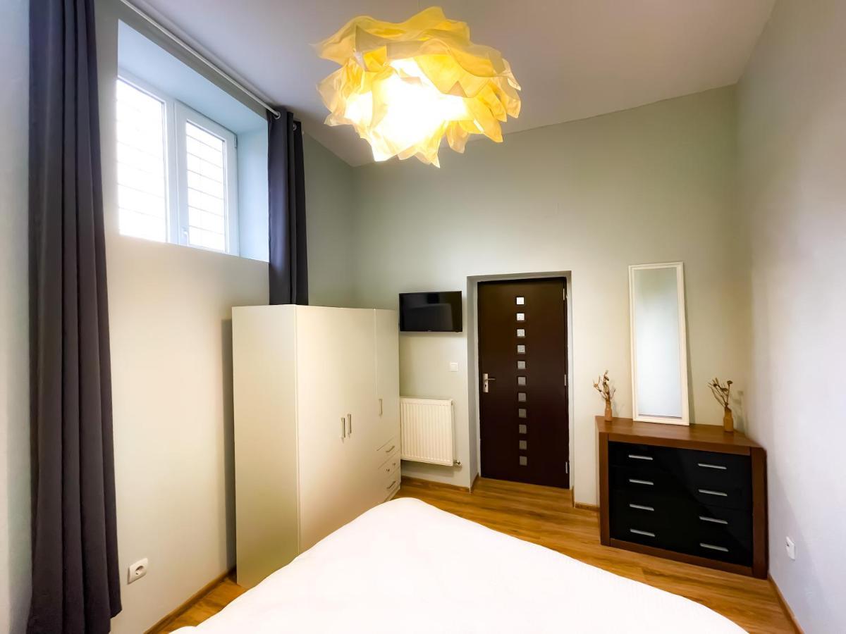 Cool Flat In The Heart Of Bucharest'S Fun And History 아파트 외부 사진