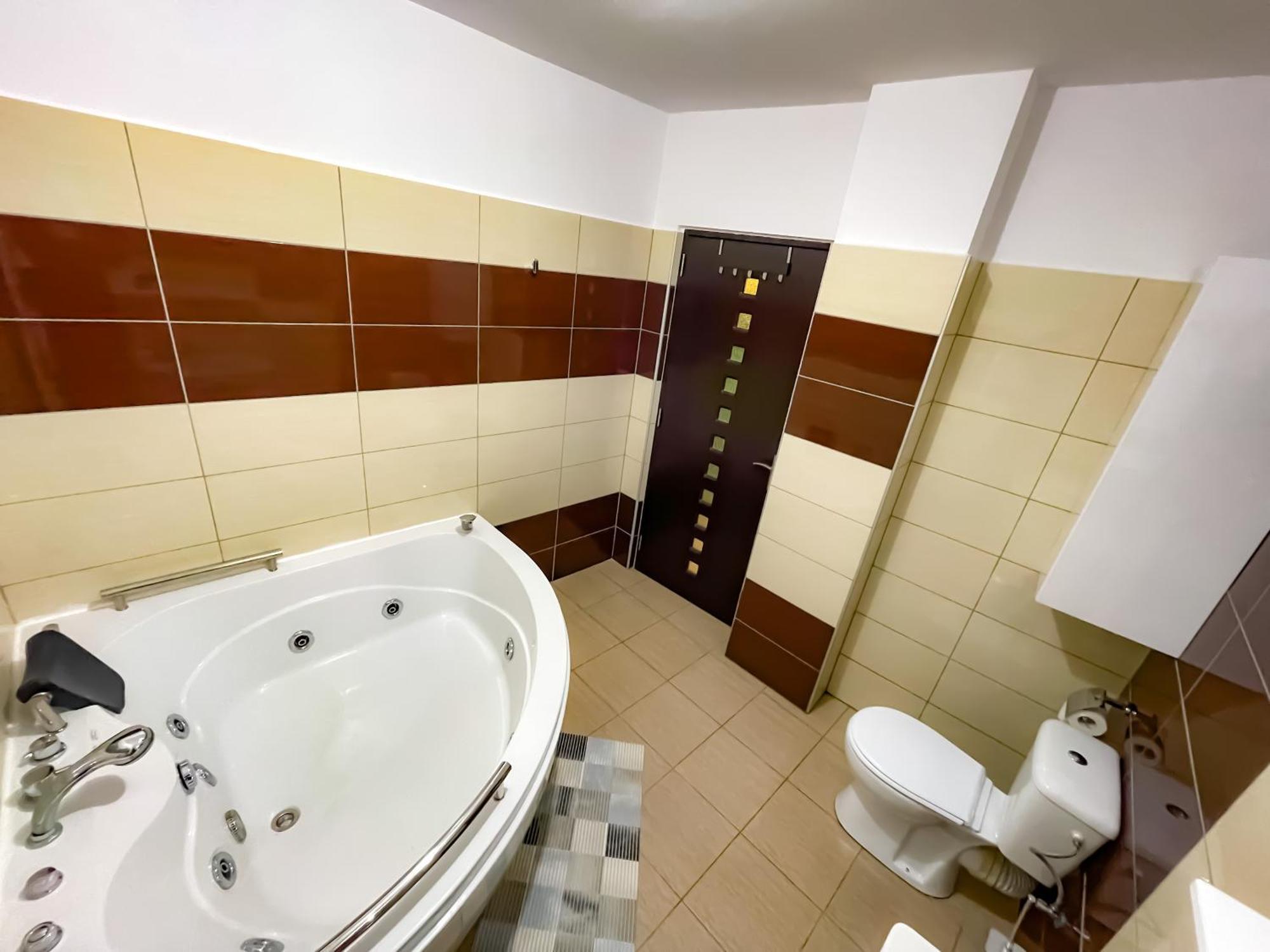 Cool Flat In The Heart Of Bucharest'S Fun And History 아파트 외부 사진