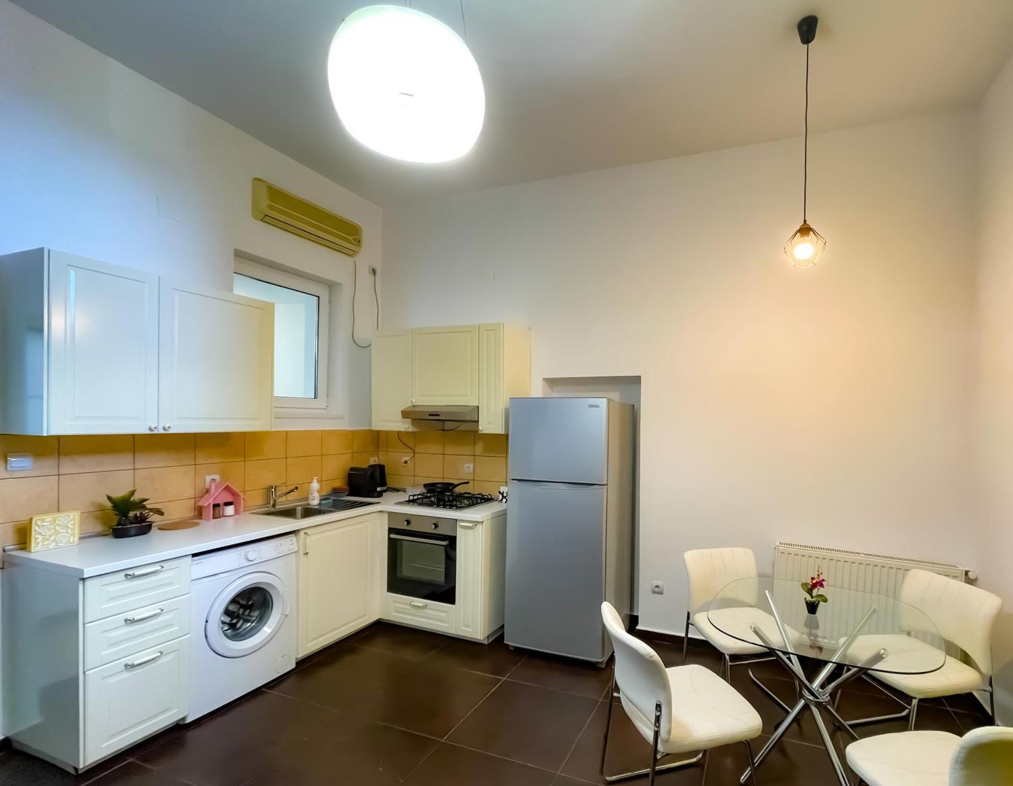 Cool Flat In The Heart Of Bucharest'S Fun And History 아파트 외부 사진